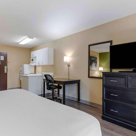 Extended Stay America Select Suites - Rockford - State Street Экстерьер фото