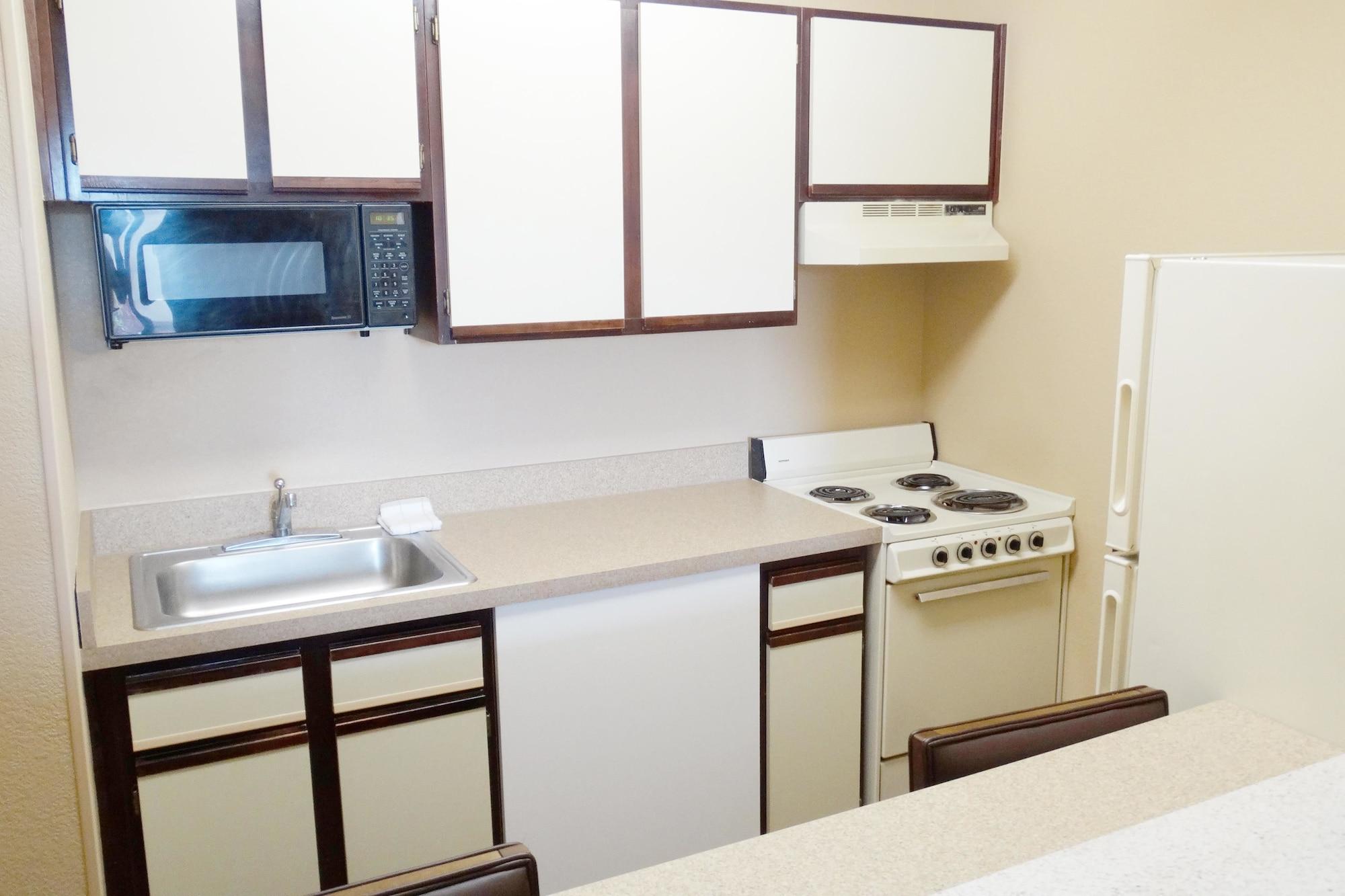 Extended Stay America Select Suites - Rockford - State Street Экстерьер фото
