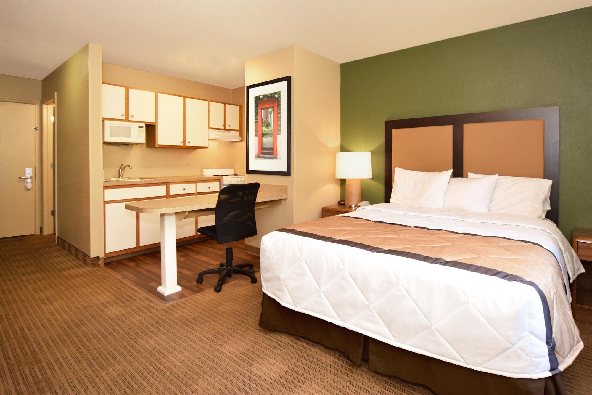 Extended Stay America Select Suites - Rockford - State Street Экстерьер фото