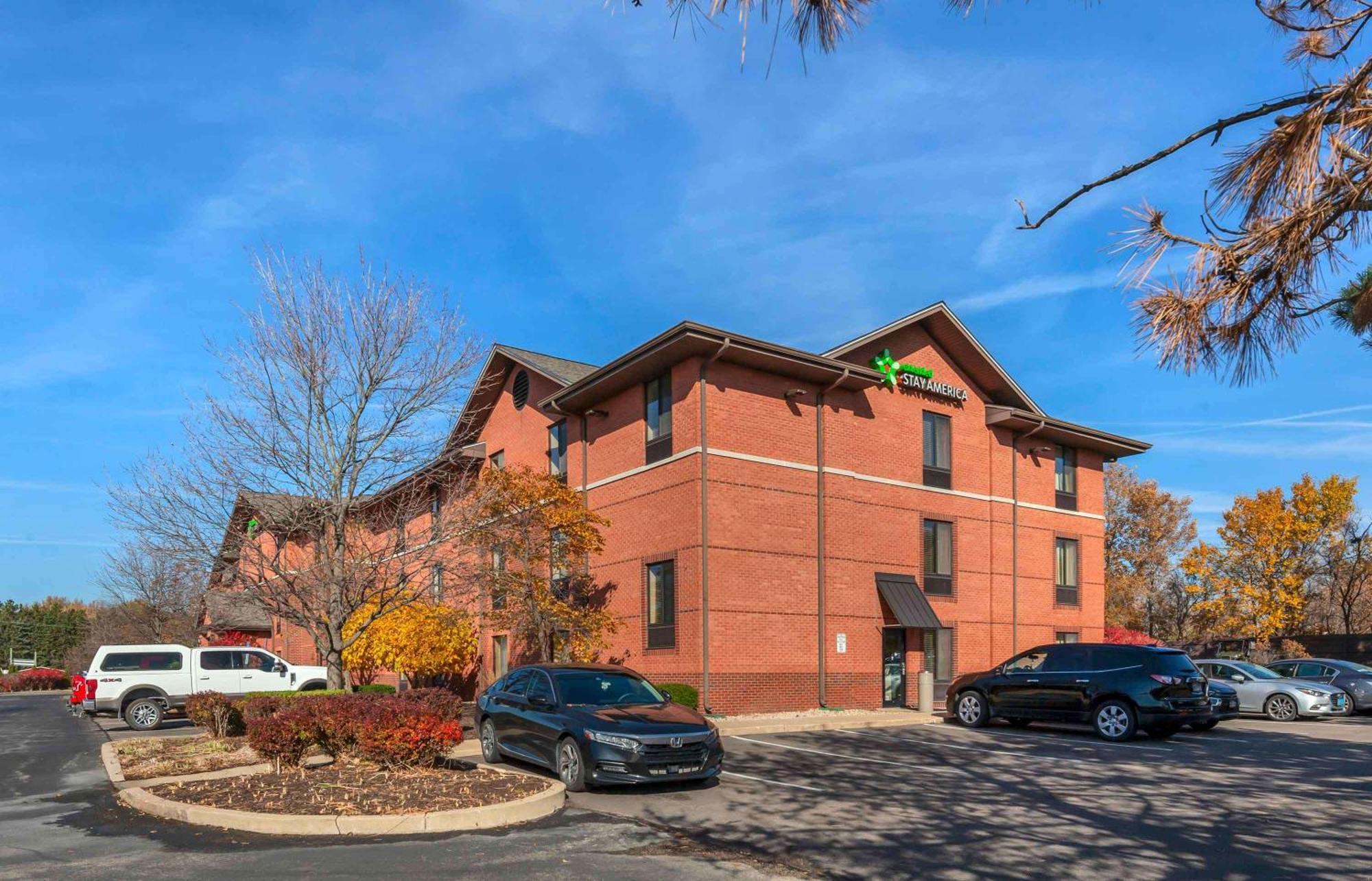 Extended Stay America Select Suites - Rockford - State Street Экстерьер фото