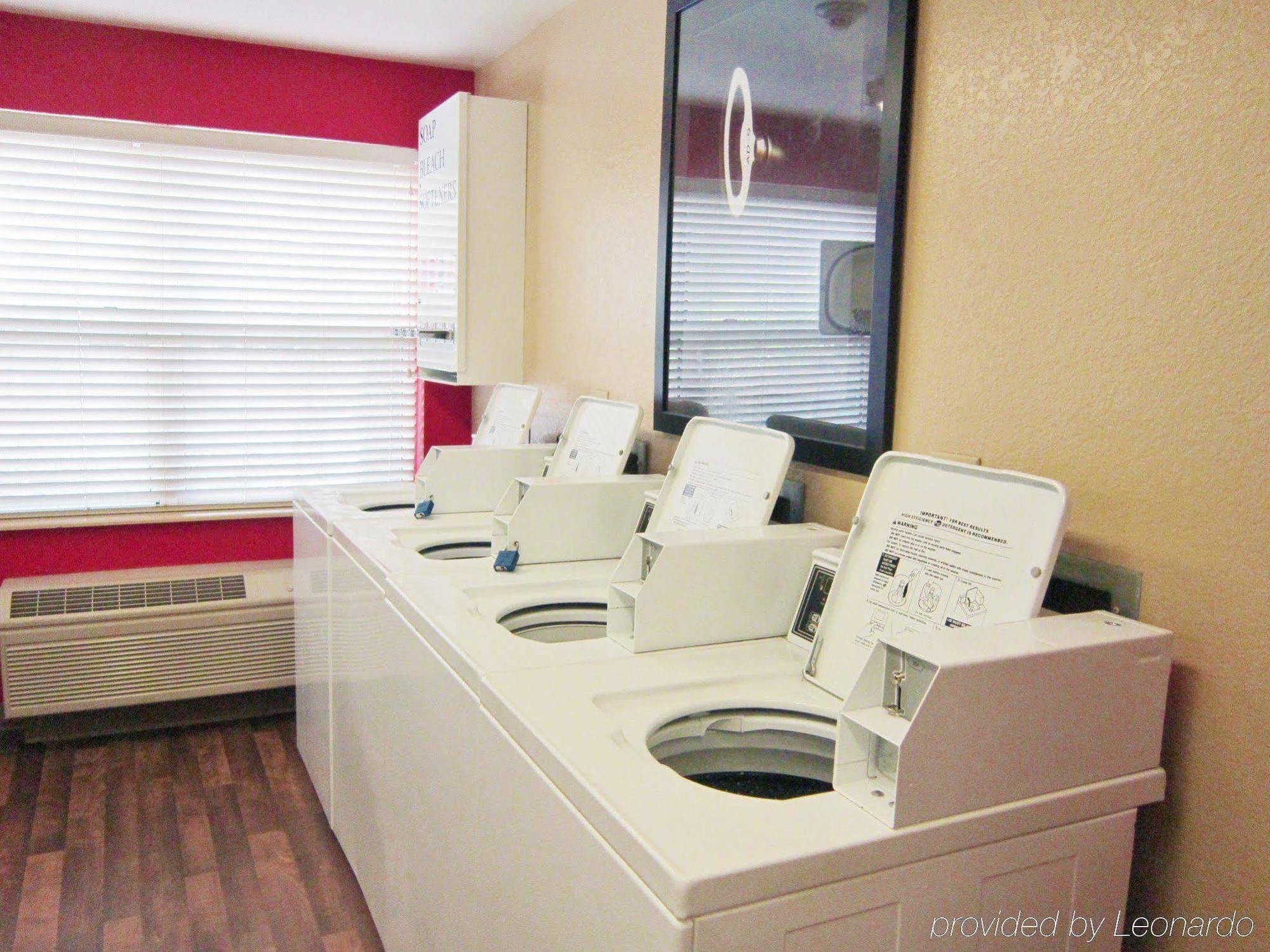 Extended Stay America Select Suites - Rockford - State Street Экстерьер фото